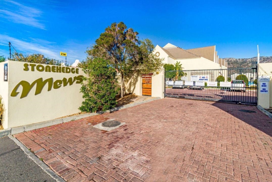 2 Bedroom Property for Sale in Gordons Bay Western Cape